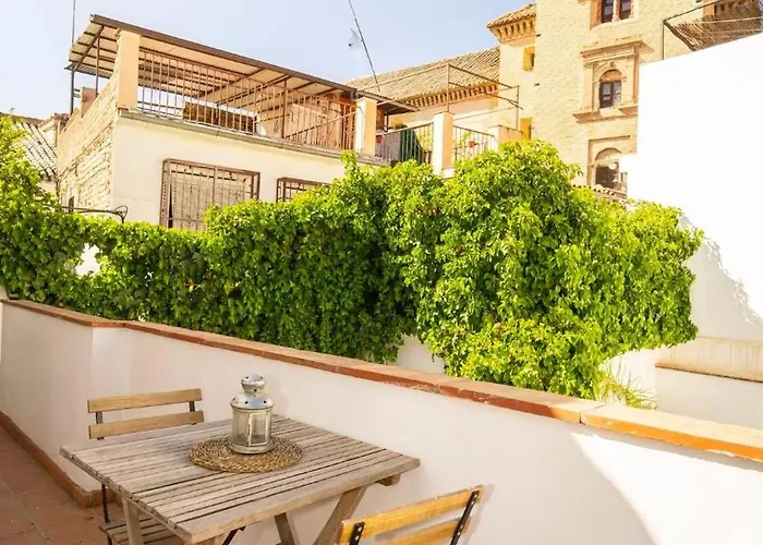 Carmen auténtico con encanto en Albaicín Granada con piscina y parking opcional